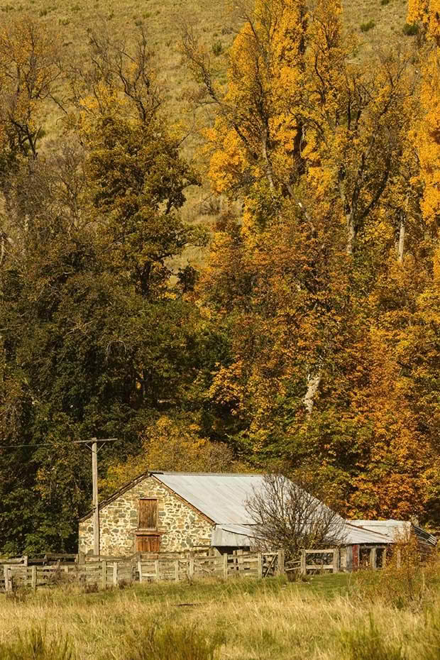 A 19th-century stone building stands at the turn-off to Lake Ohau Lodge.