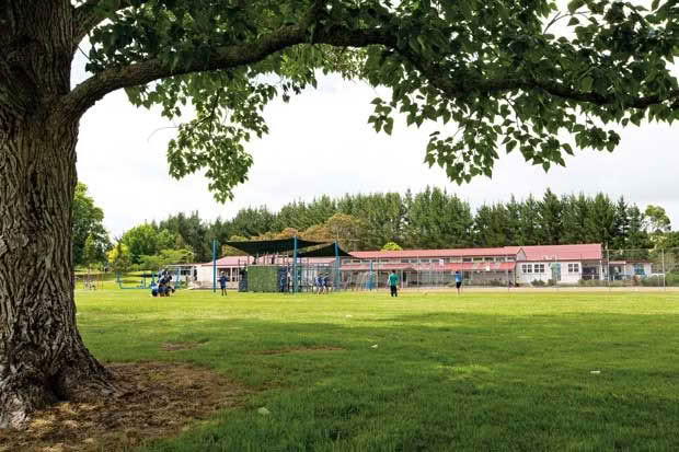 Hukerenui School