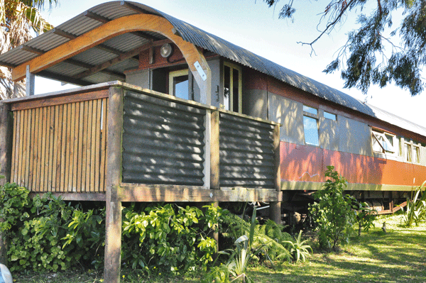 recycled-railway-carriages-accommodation