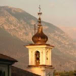 One of the churches of Pratola Peligna with the Maiella range in the background.