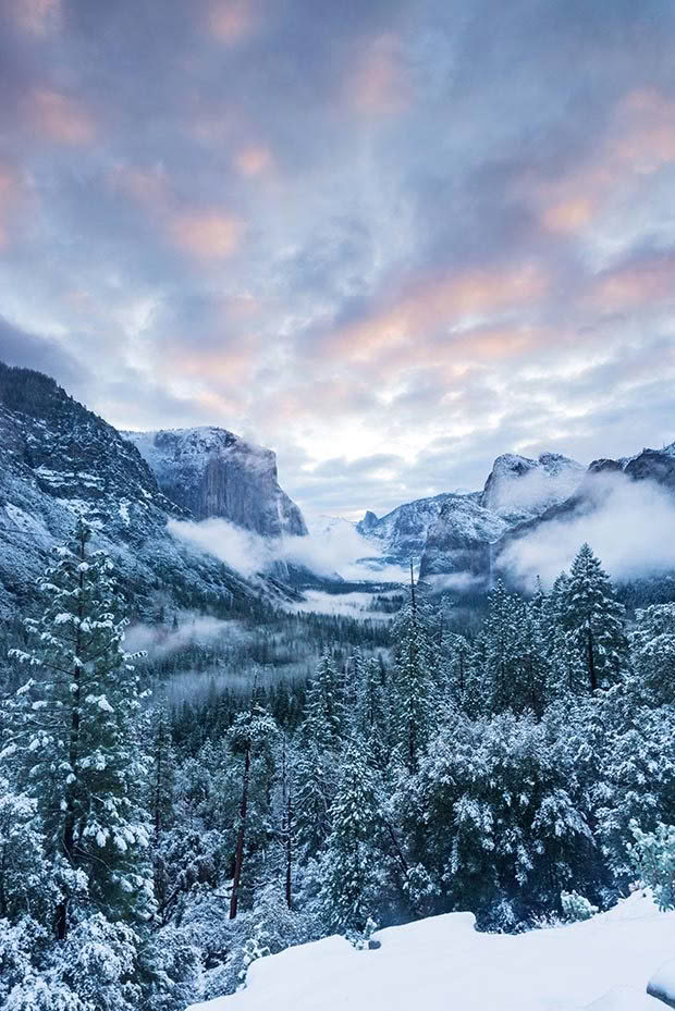 Sunrise from Tunnel View, Yosemite National Park, California.