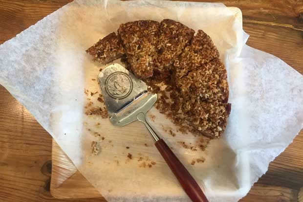 feijoa crumble cake