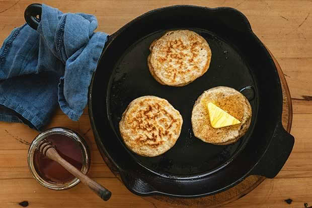 sourdough crumpets